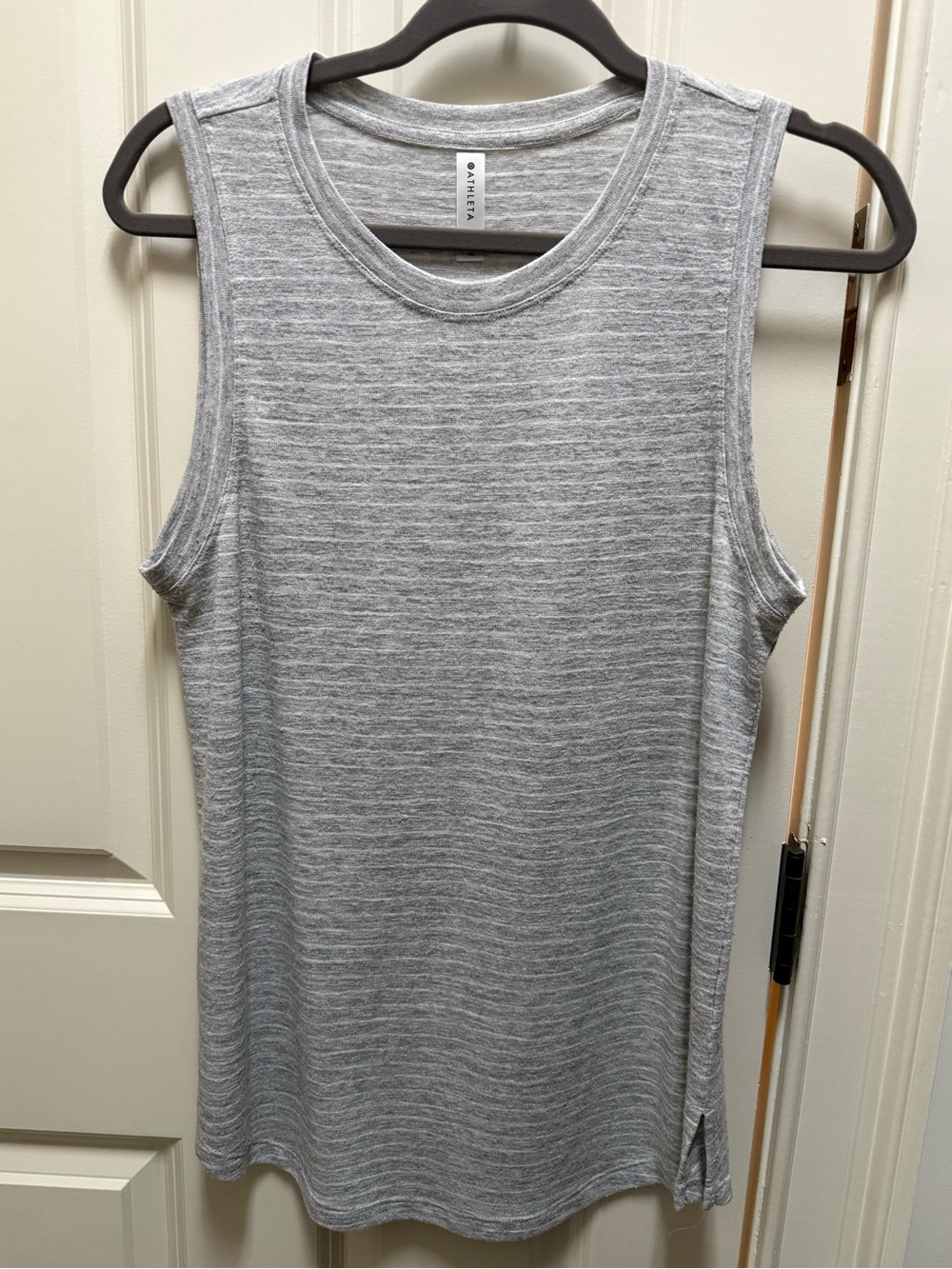 Athleta Breezy tank. Sz M